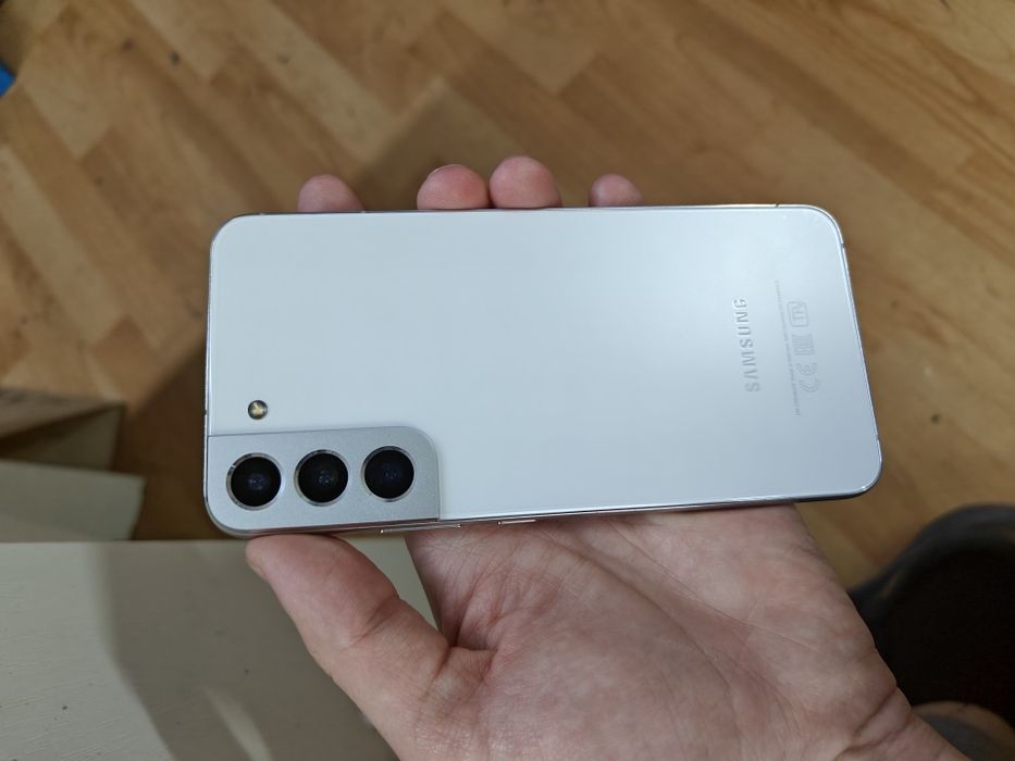 Samsung s22 plus 256гб продам