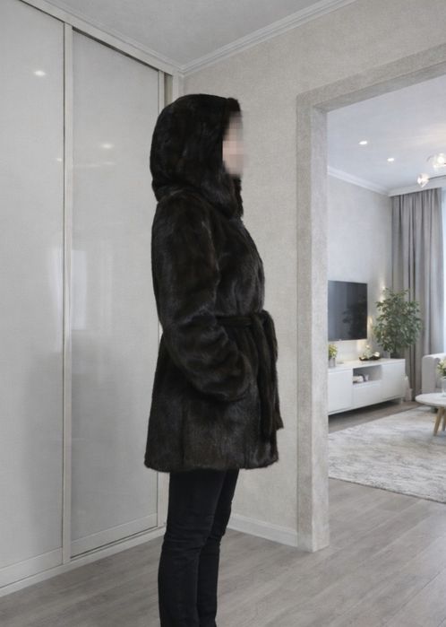 Продам шубу норковую