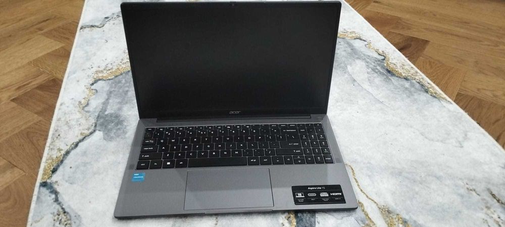 Leptop Acer Aspire Lite15