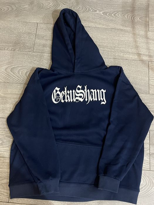 Толстовка с драконом сзади