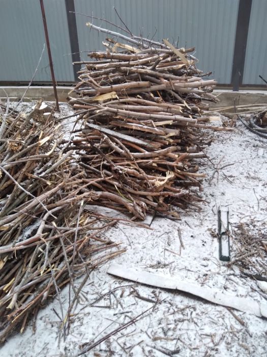 Отдам даром дрова на топку доски