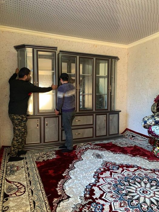 Mehmonxonalar uchun Idish teradigan . Gorka