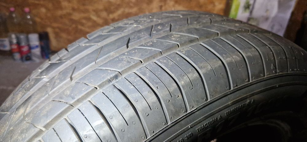 Cauciuc 215/60 R17  vara aproape nefolosit