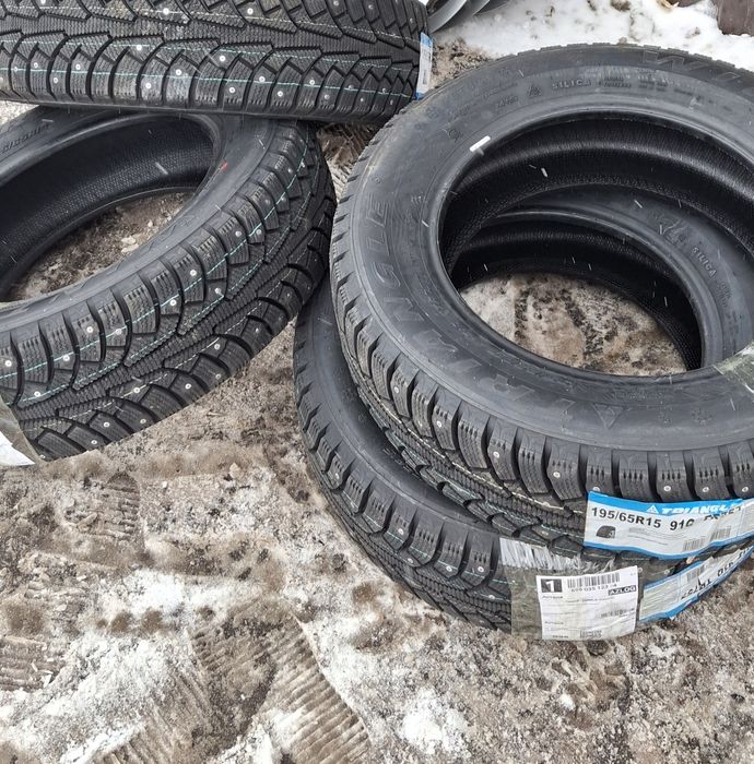 Продам резину шипованную