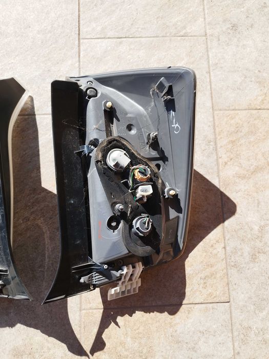 Vând stopuri Toyota Prius 3 originale