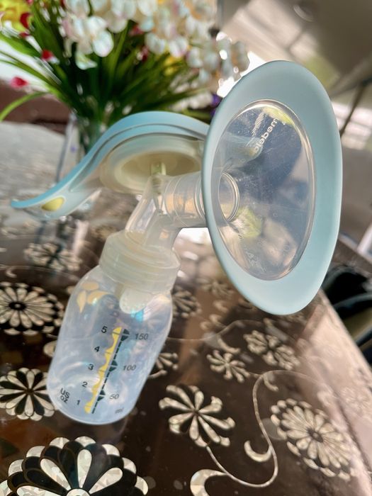 Ручной молокоотсос Medela