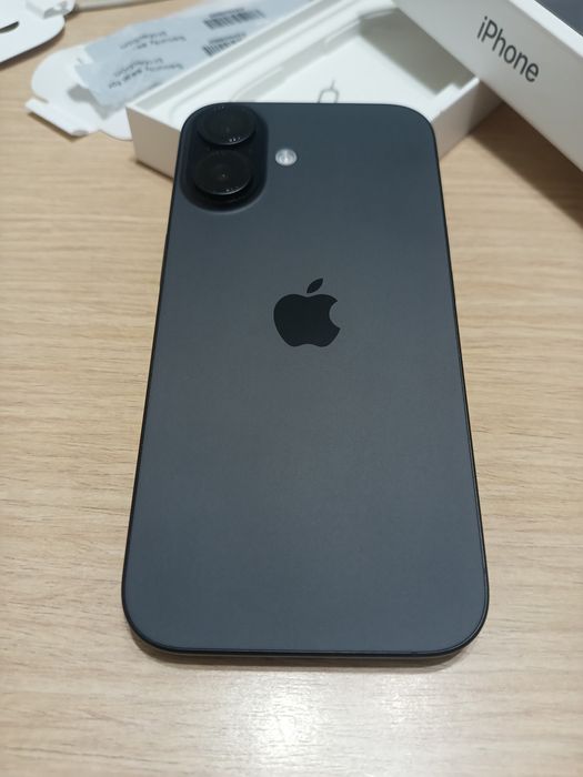 Продам iPhone 16/256