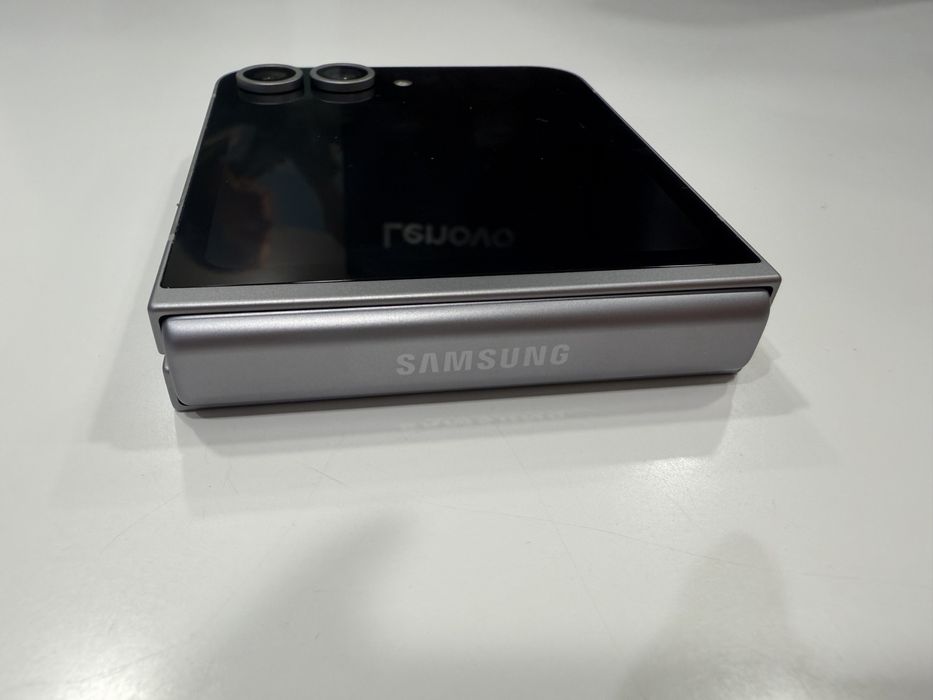 Samsung galaxy z flip 6