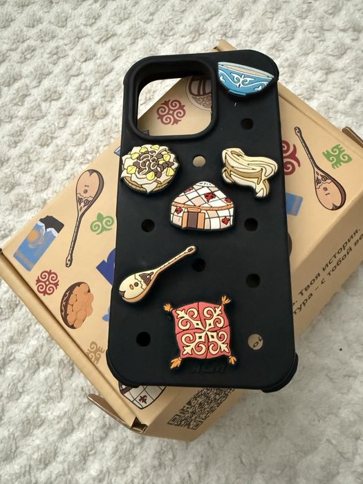 Продам крокс чехол на айфон 16 про