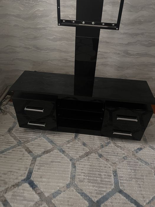 Подставка под телевизор