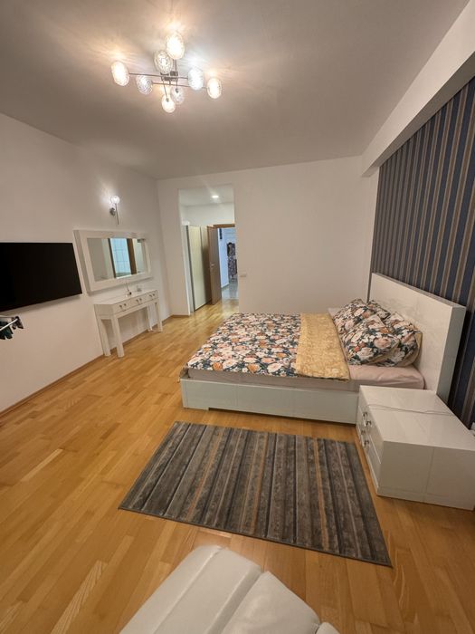 Inchiriez apartament 3 camere