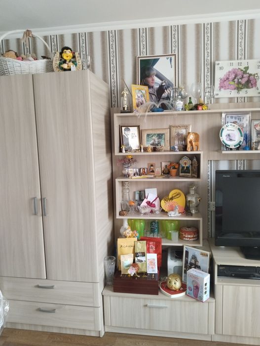 Продам шкаф и прихожую