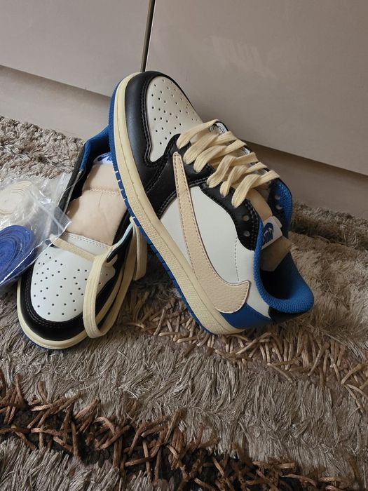 Adidași Nike mărimea 36