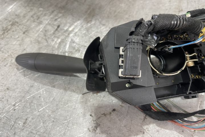 Maneta stergatoare parbriz si luneta 10400563480 / 1 04 00 563480 Fia