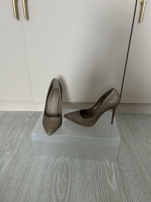 Срочно продам туфли