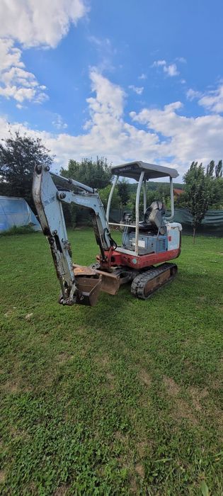 Miniescavator takeuchi tb016