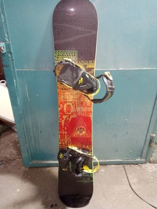 Сноуборрд в идеальном состочнии