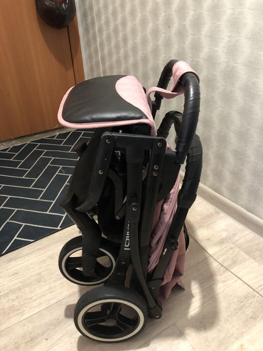 Продам коляску в хорошем состонии