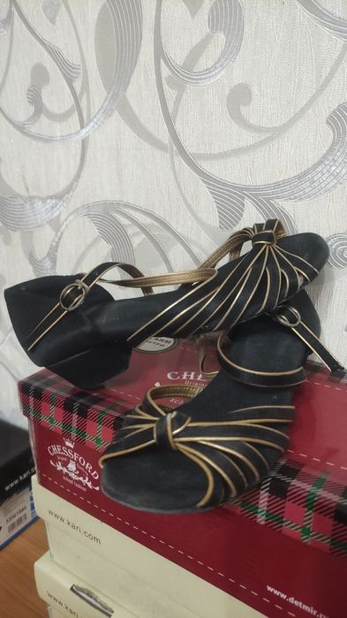 Продам босоножки для бальных и спортивно бальных танцев