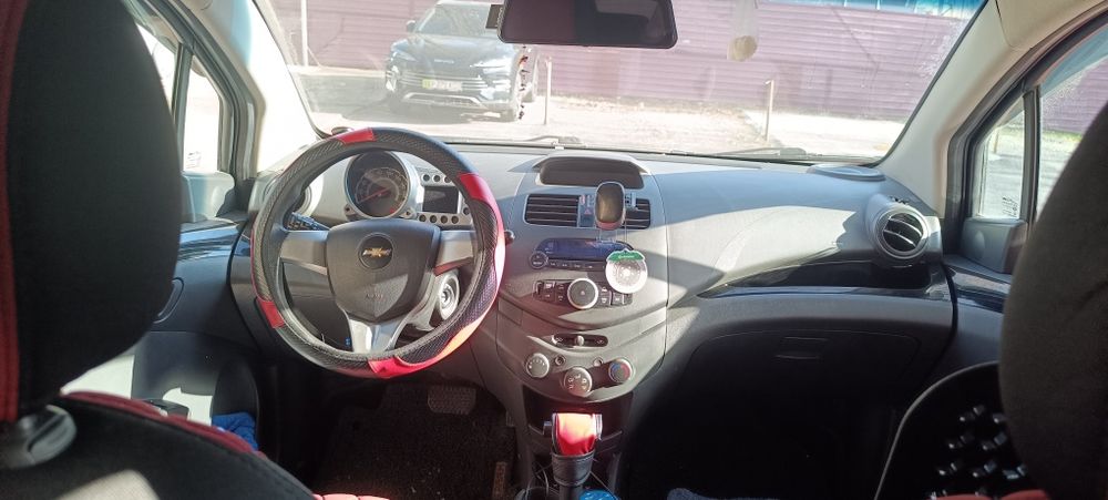 Продам Chevrolet Spark 2013год