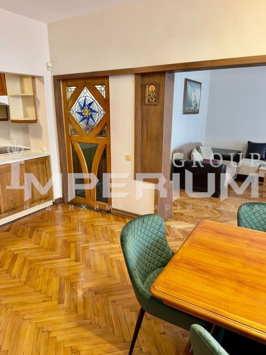 Дава се под наем Тристаен апартамент в Варна, Център - 110 кв.м за 750 € - Снимка #4