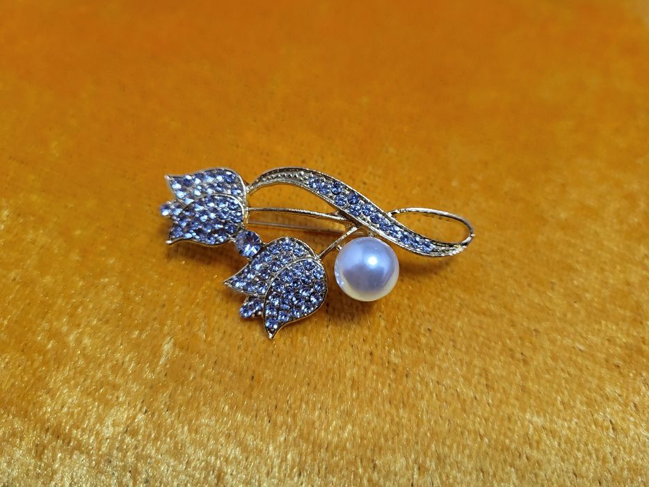 Броши подарочные