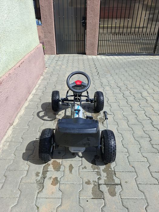 Kart Kettler cu pedale,  copii 4-8ani ,roti cu camera