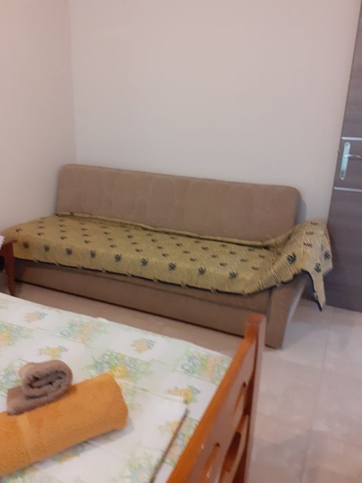 Сграда с три самостоятелни апартамента