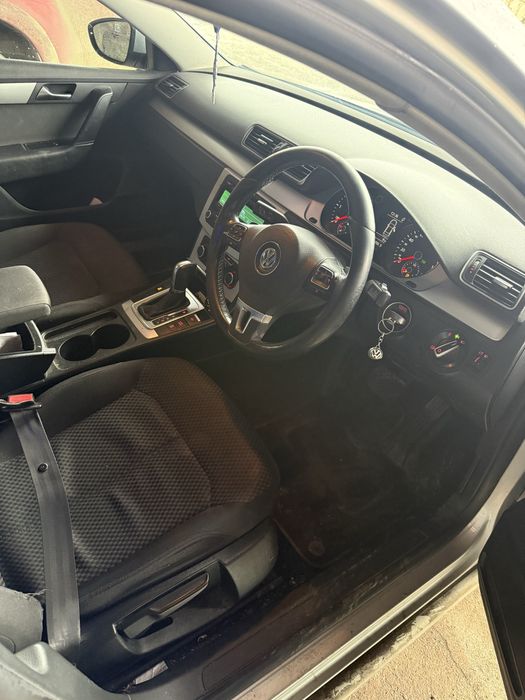 Vand passat b7 volan dreapta