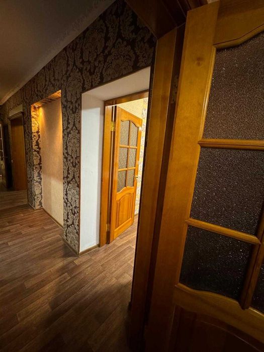 Продается 3- комн квартира