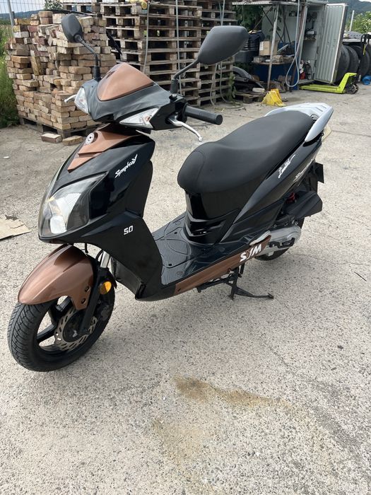 Inchiriere scuter, moped, 25km/h fara permis si cu permis 50km/h