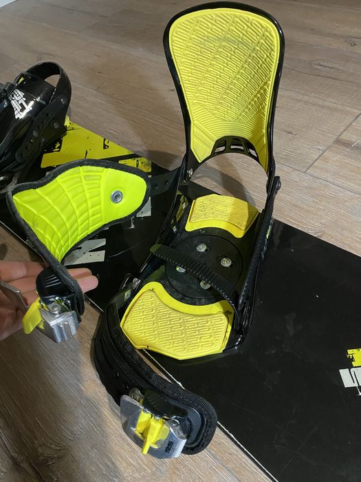 Сноуборд и крепления “Rossignol”