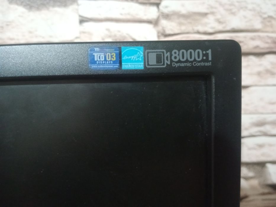 Монитор  SAMSUNG