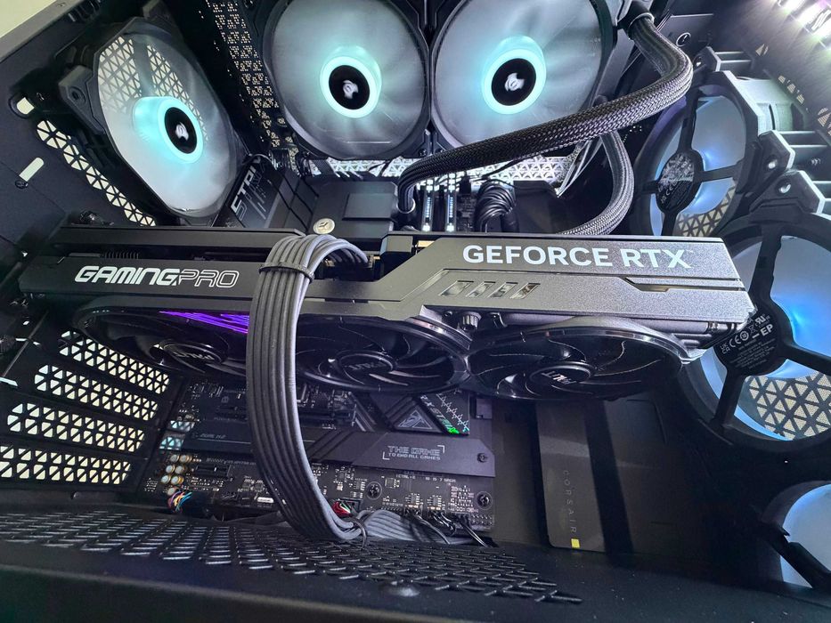 [Sibiu] Placa video Palit GeForce RTX 5070 Ti GamingPro-S 16GB GDDR7 256-bit