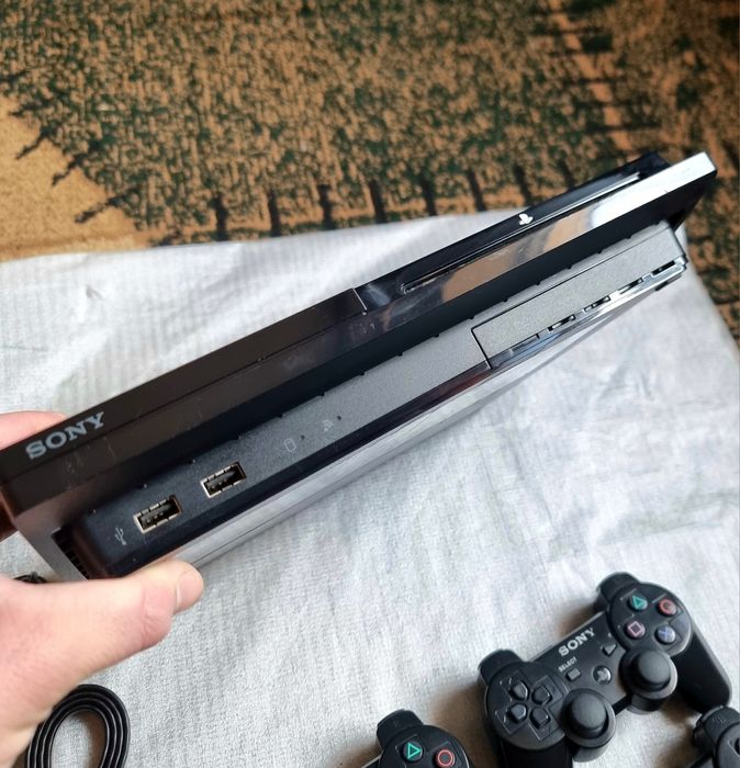 PlayStation 3 slim ideal zo'r holatda.