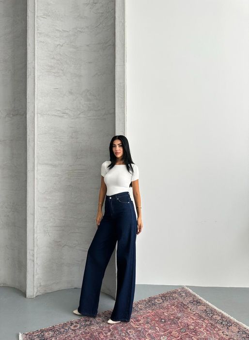 Дамски дънки с висока талия и широк крачол