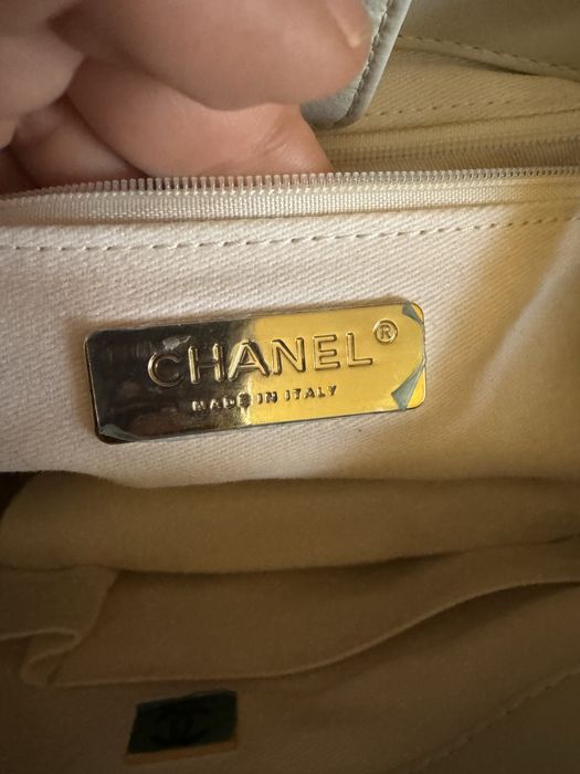 Geanta Chanel din piele !