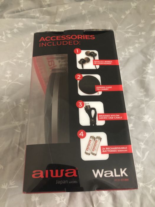Срочно продаю за супер цену портативный Cd плеер aiwa новый