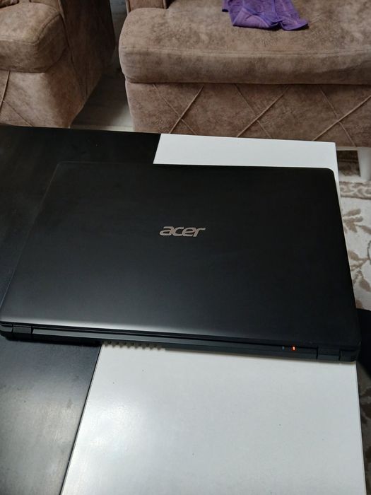 Продавам  Лаптоп ACER Extensa