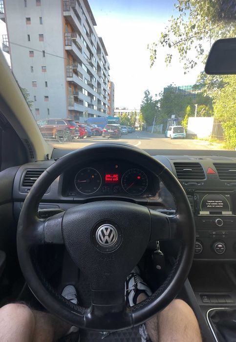GOLF 5 1.9 TDI 2007 - 2400EUR