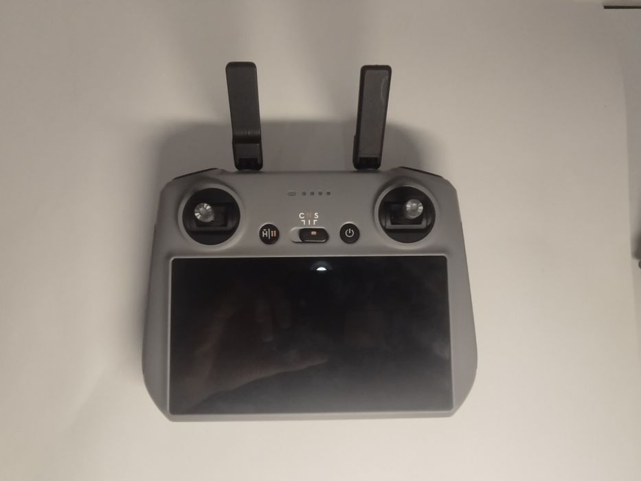 Продам дрон Dji mini 4 pro