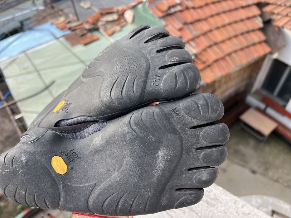 Vibram Five Finger 42