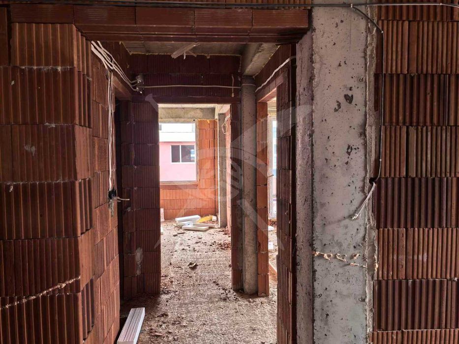 Продава се Двустаен апартамент в Пловдив, Остромила - 60 кв.м за 765 €/кв.м - Снимка #5