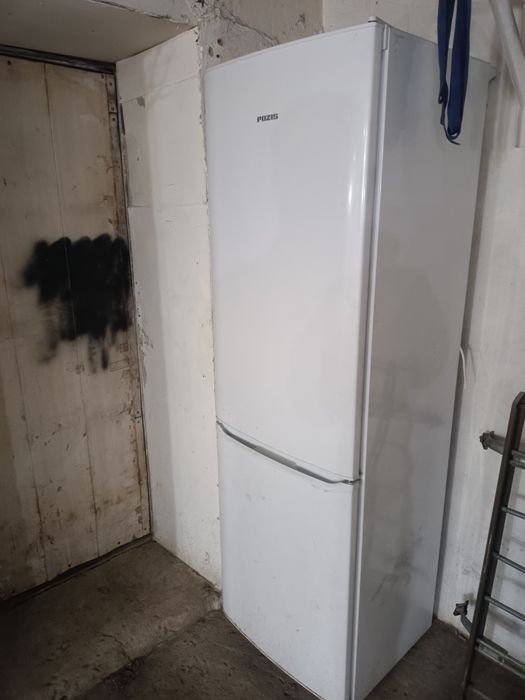 Холодильник      с