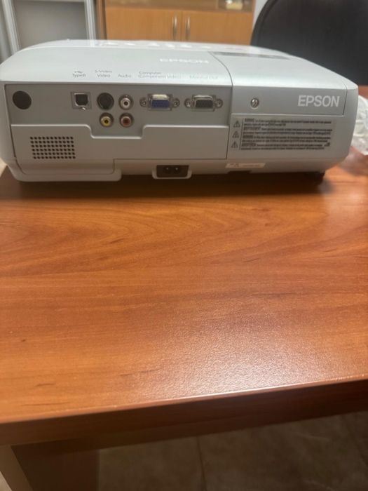 Портативный проектор - Epson EB S6