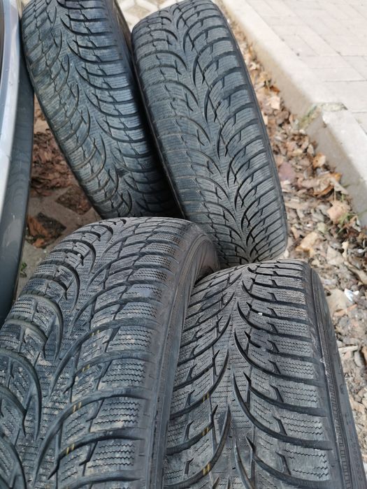 Всесезонни NOKIAN175/65/15 комплект 4 бр. 80 лв.
