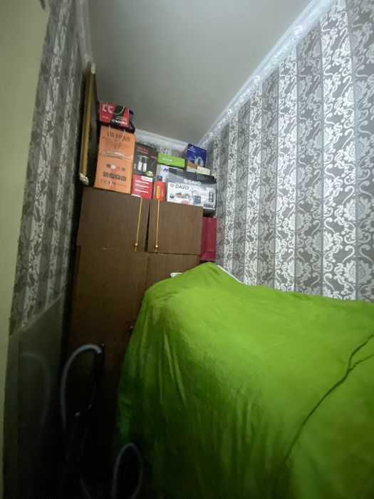 Квартира сотилади 10 мкрн, срочно!