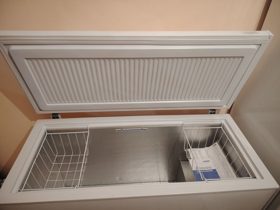 Продам морозильную камеру