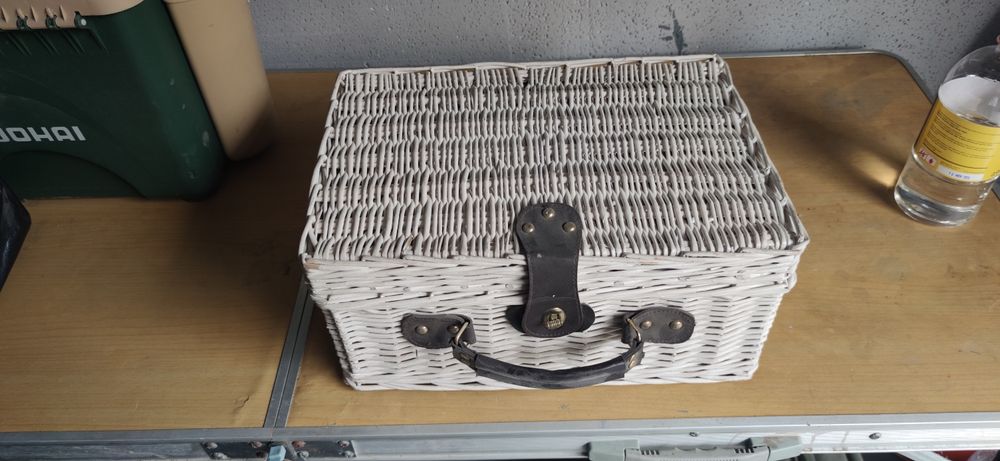 Посуда для пикника