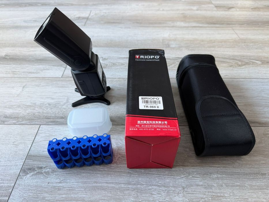 Светкавица Triopo TR-988 II за фотоапарат Nikon и Canon